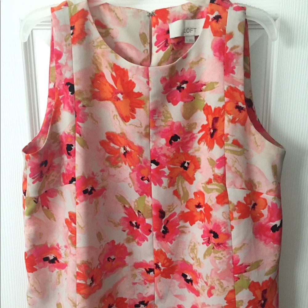 Ann Taylor Loft floral blouse 🌺